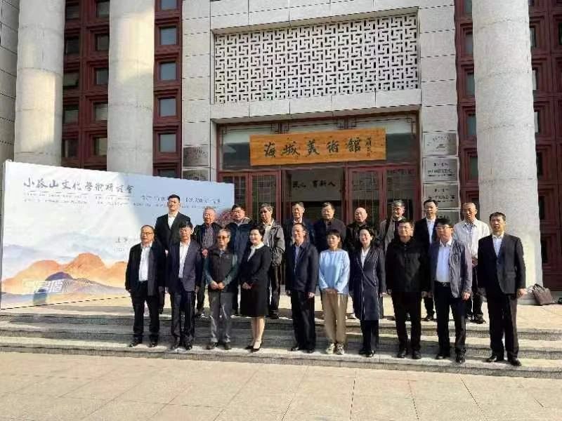 鞍山市新闻传媒中心大型文旅直播节目《旅游总动员》走进海城小孤山仙人洞遗址