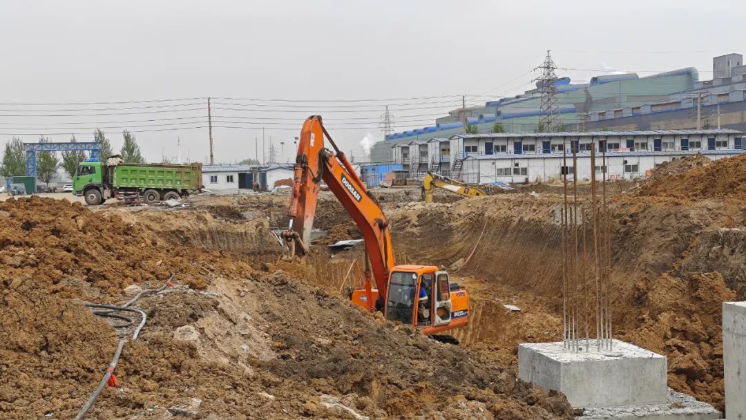 【北纬40度 海城质造】紫竹轻型特钢：奋战施工“黄金期” 奏响春天“奋进曲”