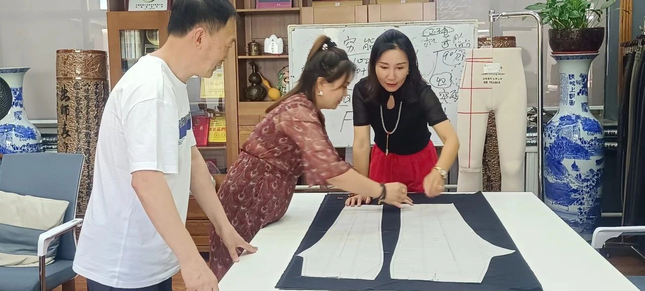 龍戈尔裤业:精耕细作男裤品牌 引领行业高质量发展