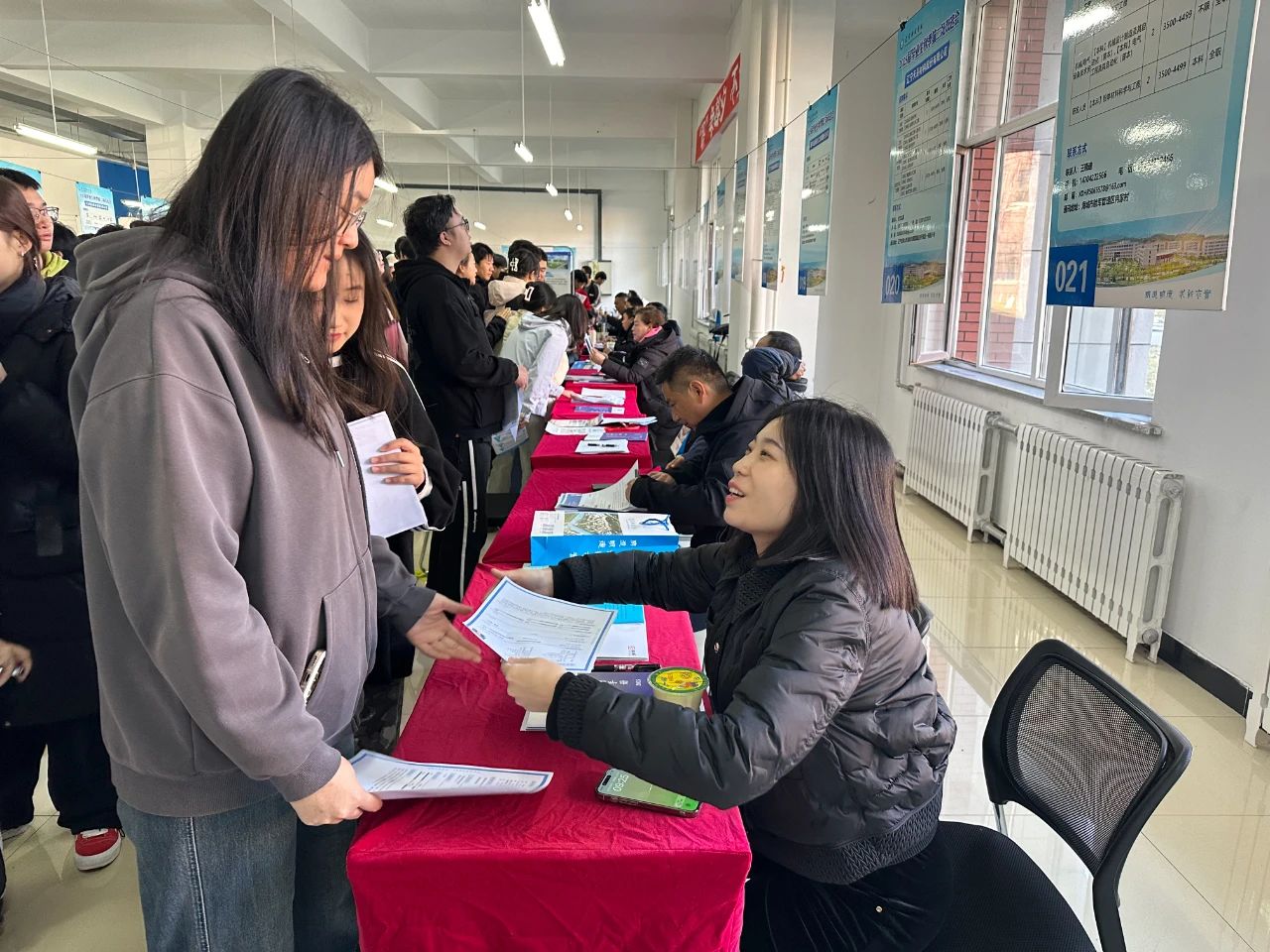 【“两为”大比武】海城市重点企业再赴辽宁科技学院参加2025届毕业生秋季第二场双选会