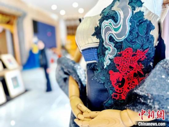 杭州：手工艺活态馆里体验中国传统文化