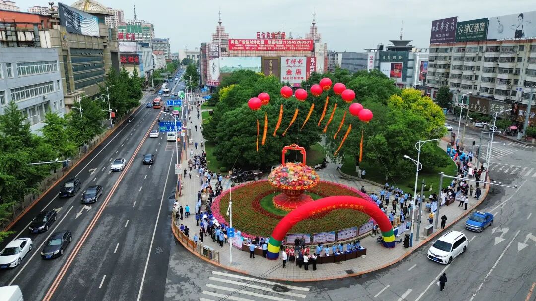 人人讲安全 个个会应急 我市开展安全生产月宣传咨询日活动